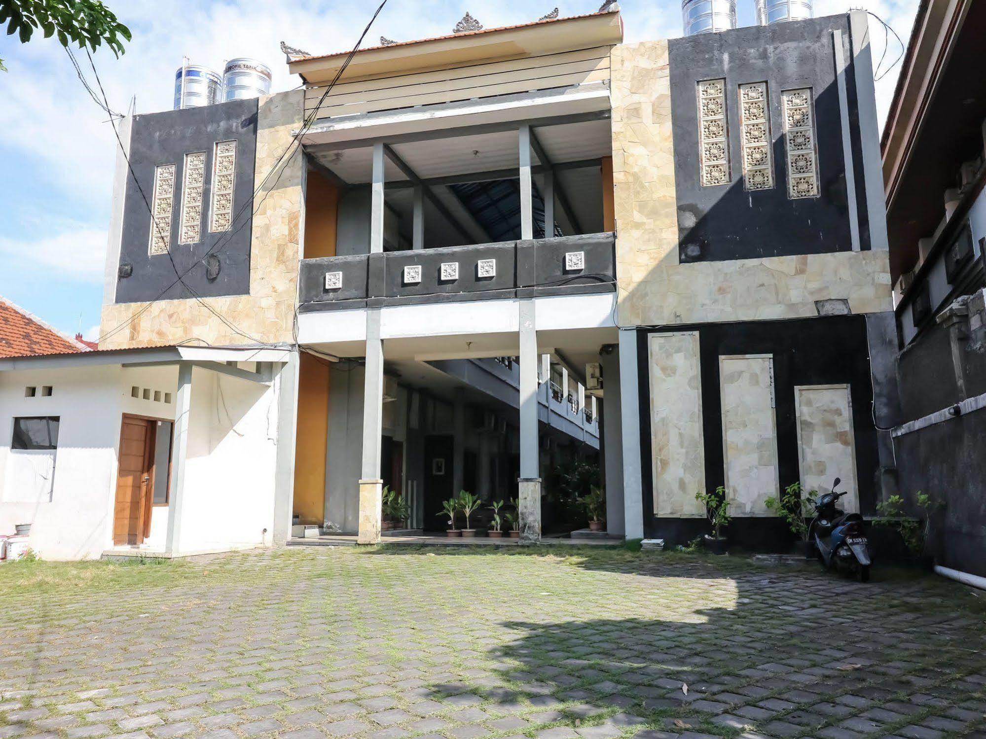 Super Oyo 91495 Hotel Indah Residence Denpasar Exteriör bild