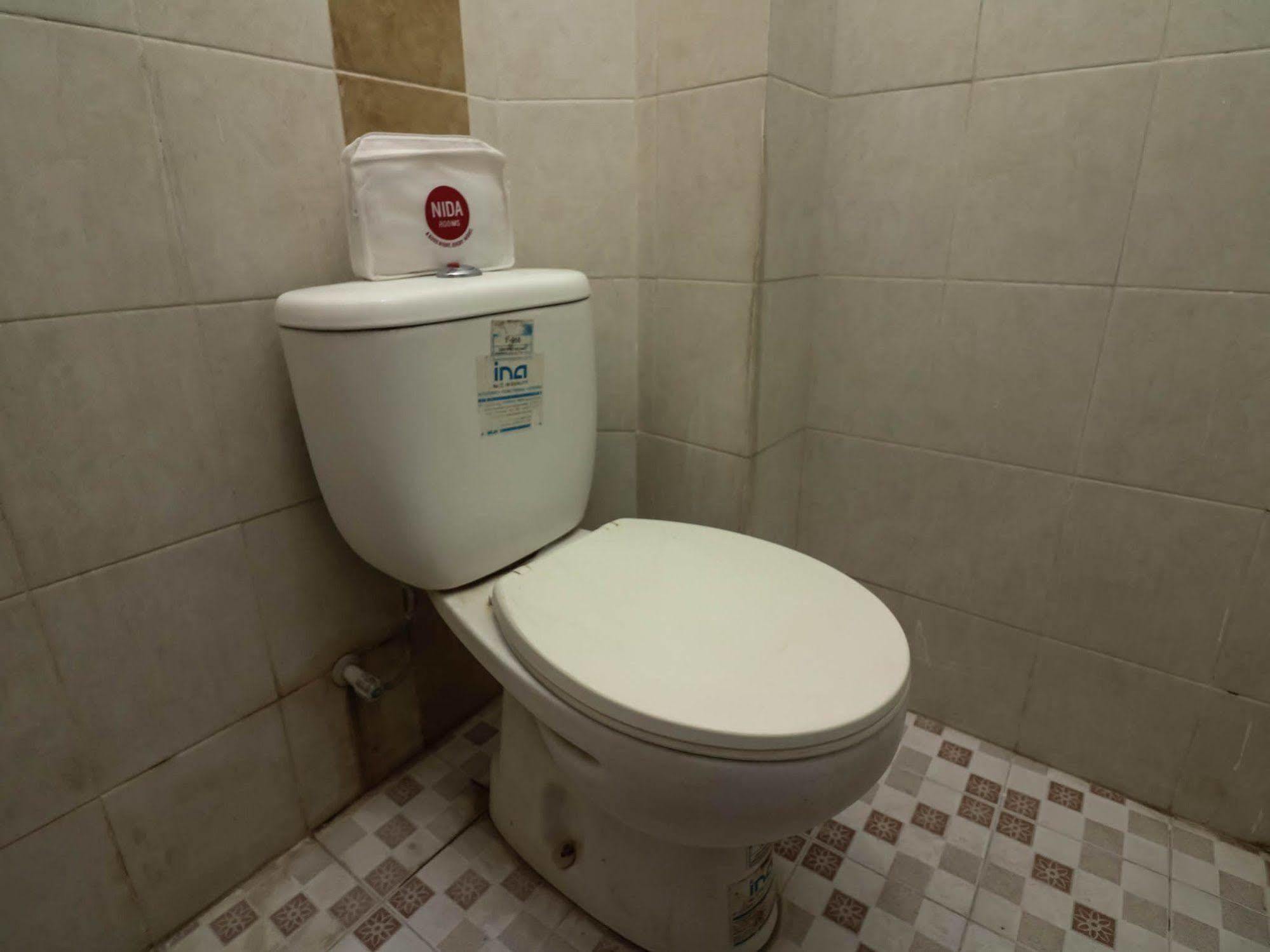 Super Oyo 91495 Hotel Indah Residence Denpasar Exteriör bild